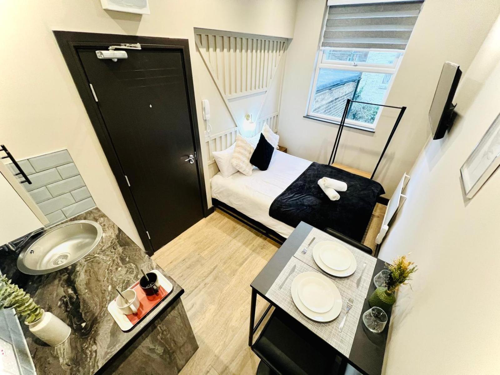 London 72 City Center Studio Top Location I ภายนอก รูปภาพ