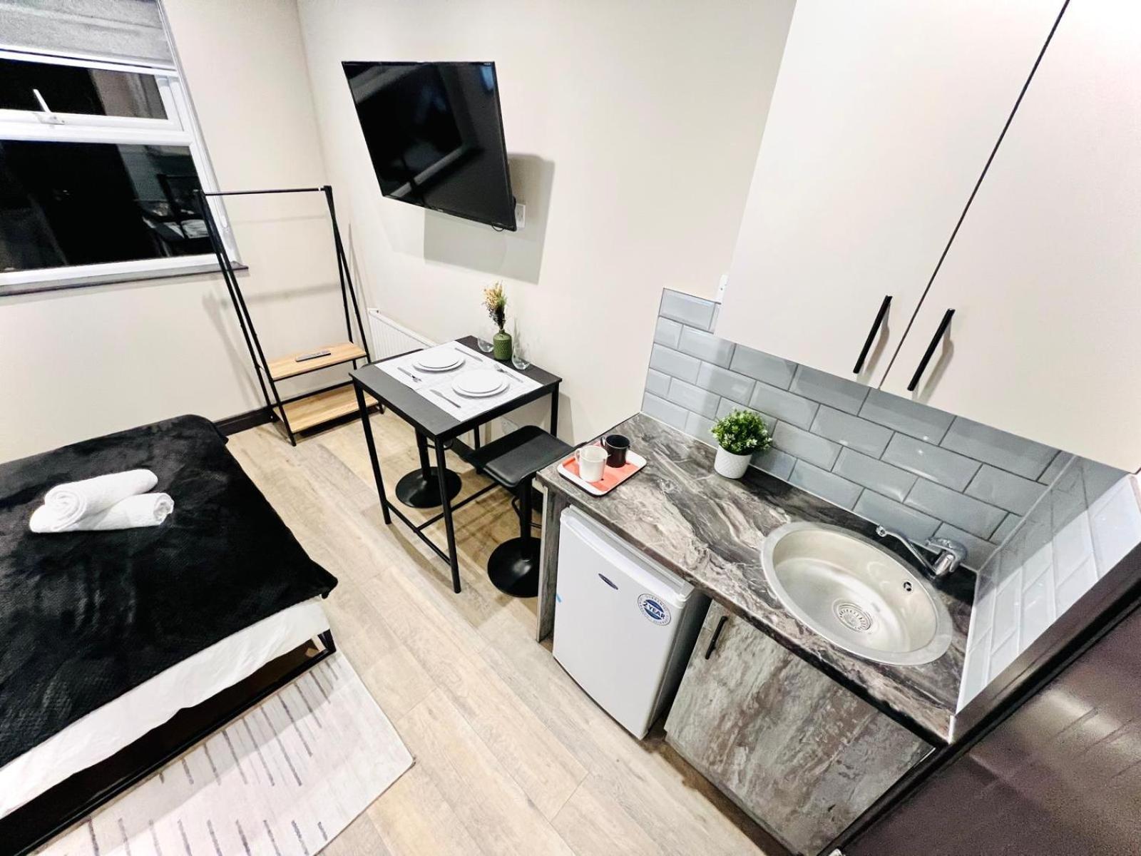 London 72 City Center Studio Top Location I ภายนอก รูปภาพ