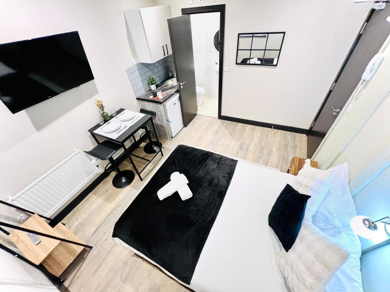 London 72 City Center Studio Top Location I ภายนอก รูปภาพ