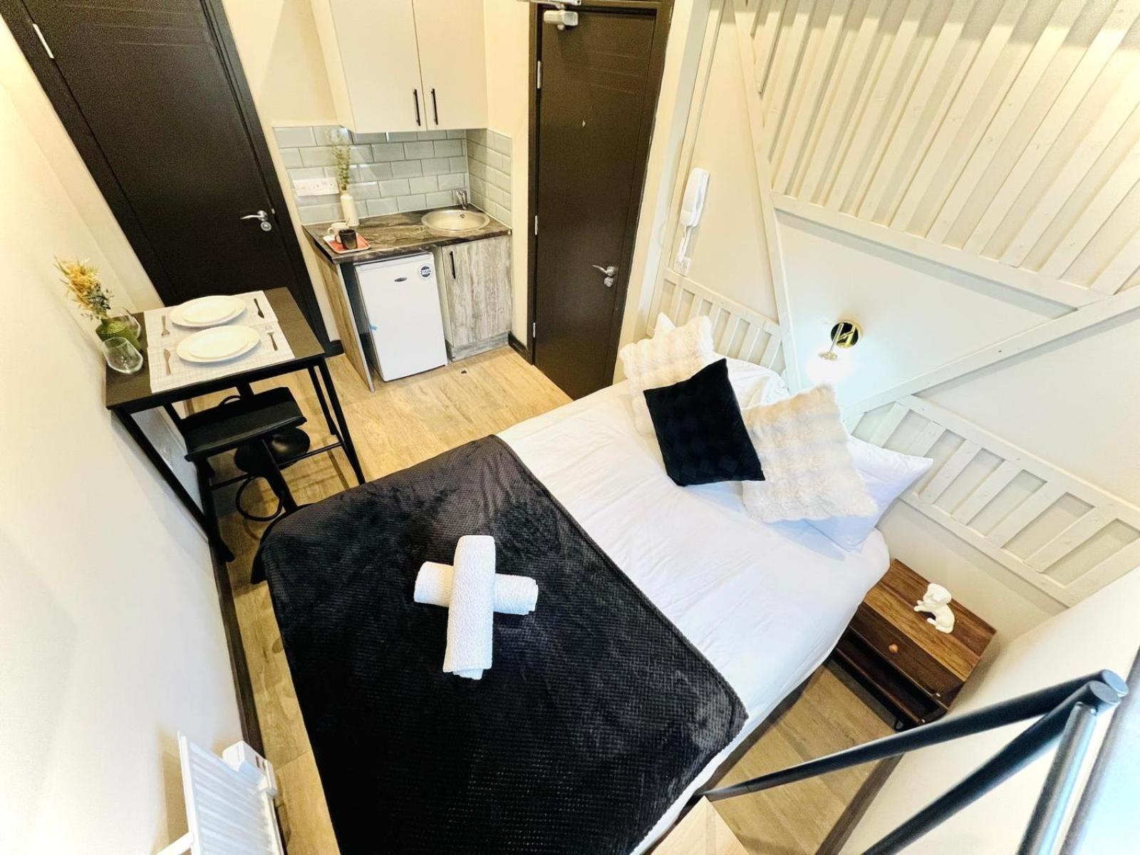 London 72 City Center Studio Top Location I ภายนอก รูปภาพ